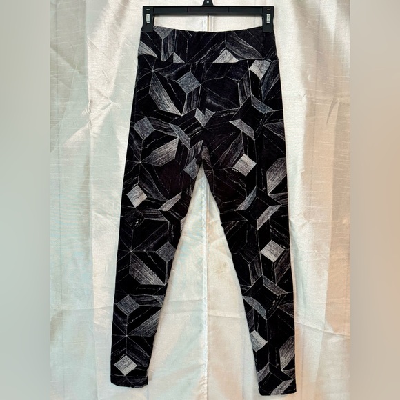 Lularoe leggings - Picture 3 of 4